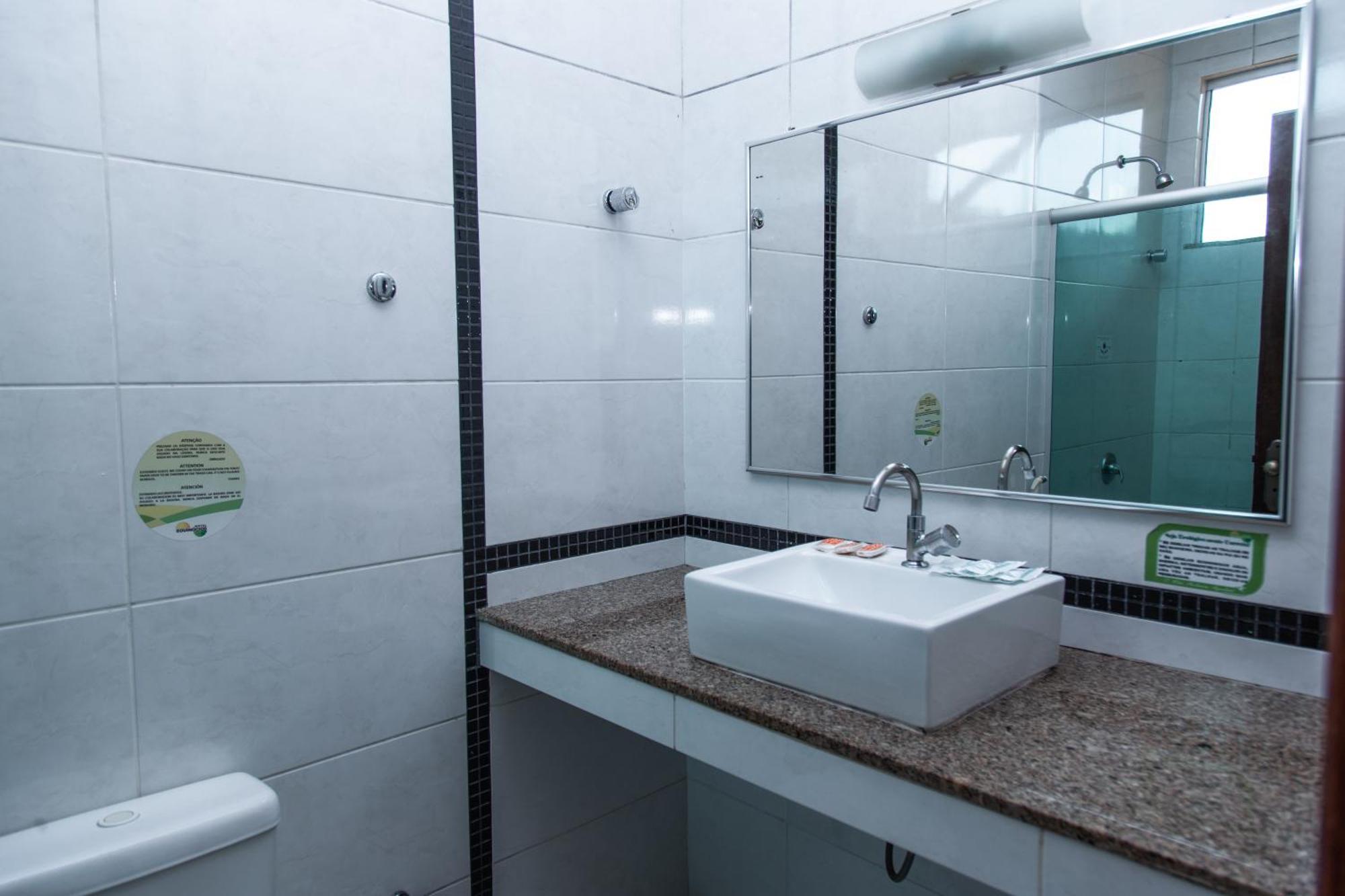 Hotel Equinocios Executive Баркарена Екстериор снимка