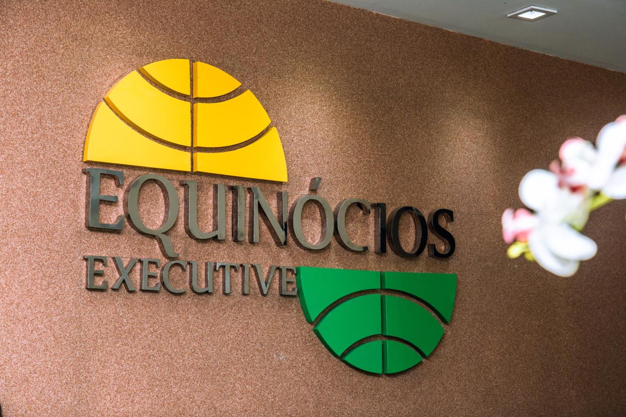 Hotel Equinocios Executive Баркарена Екстериор снимка