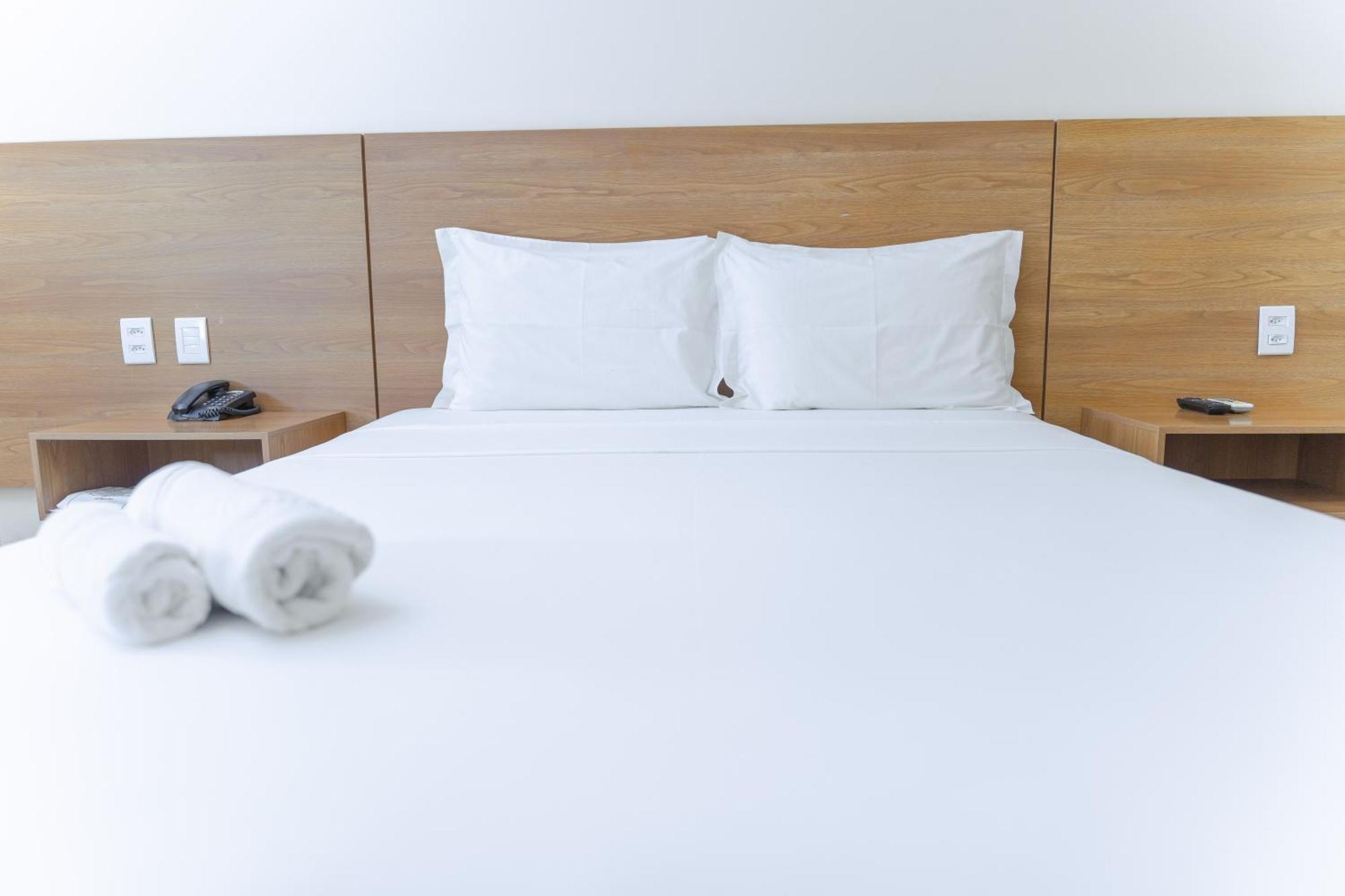 Hotel Equinocios Executive Баркарена Екстериор снимка