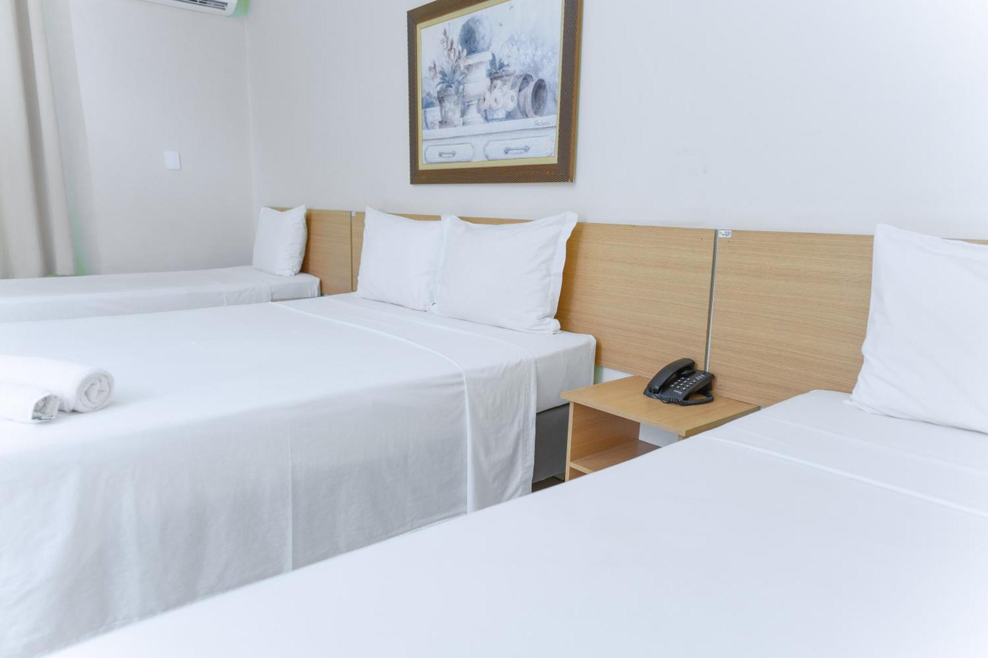 Hotel Equinocios Executive Баркарена Екстериор снимка