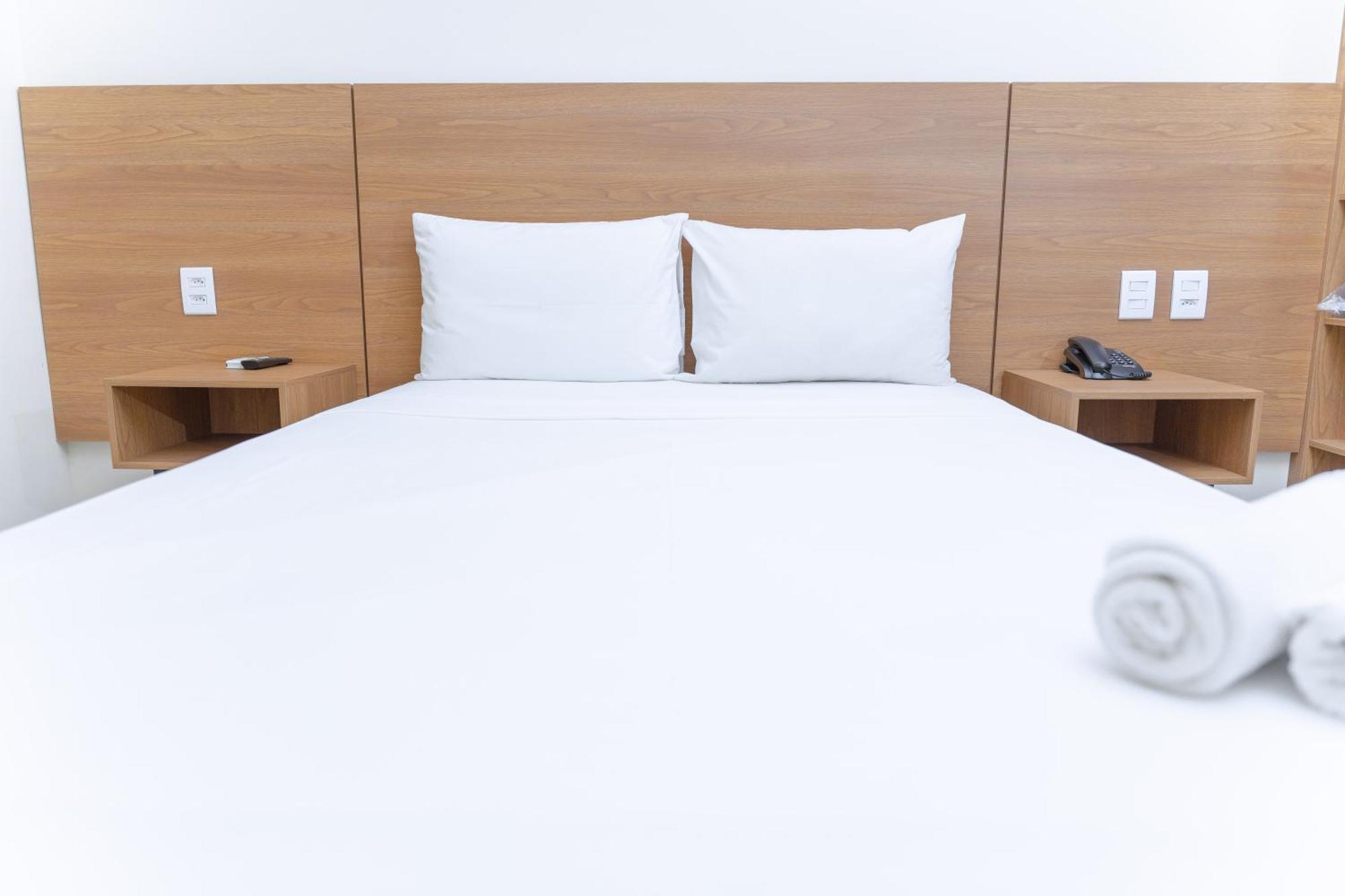 Hotel Equinocios Executive Баркарена Екстериор снимка