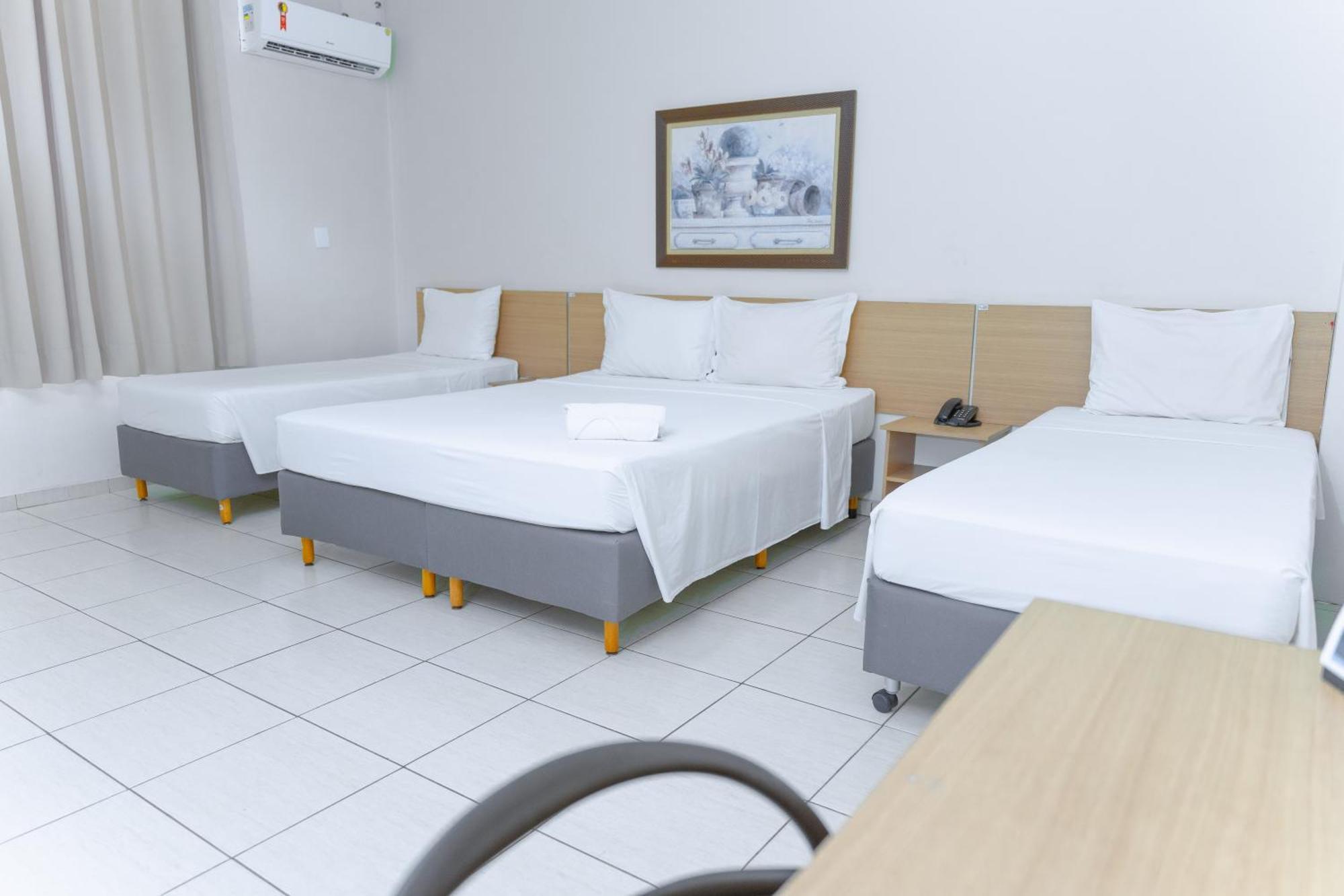 Hotel Equinocios Executive Баркарена Екстериор снимка